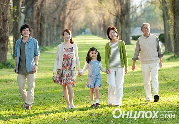 620-11-asian-family-walking-age-friendly-community.imgcache.rev1395780689532.web