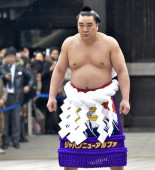 176355-23122015-1450839242-266642672-harumafuji_t (1)