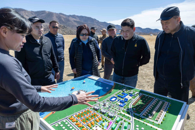 iPMundZiweLo654KMaaU