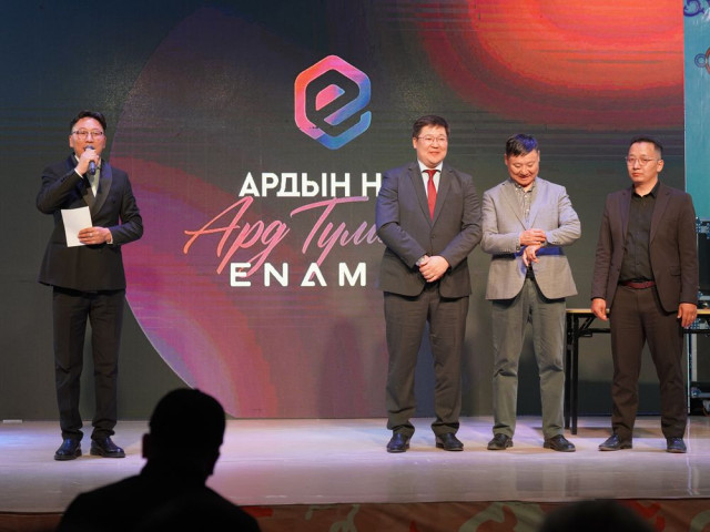 cde92a6d-d51e-4b49-a218-e13e3508c571